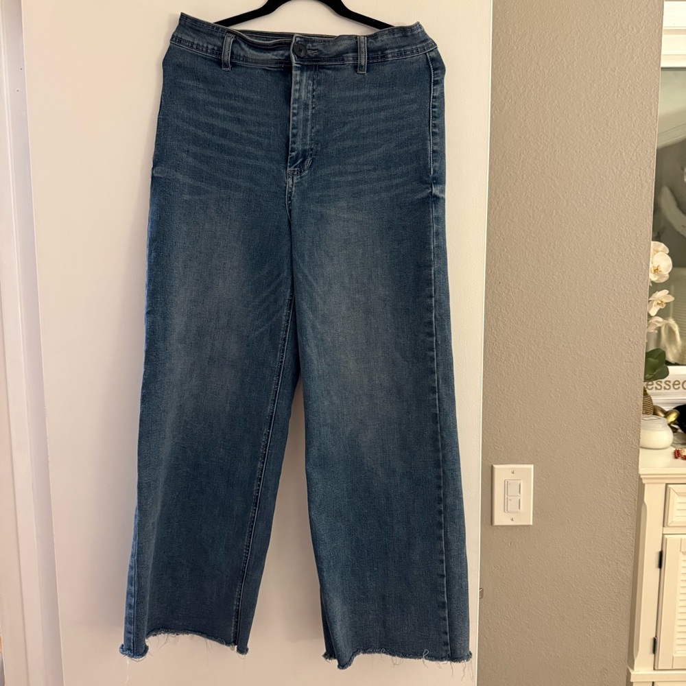 Wide-Leg Blue Jeans
